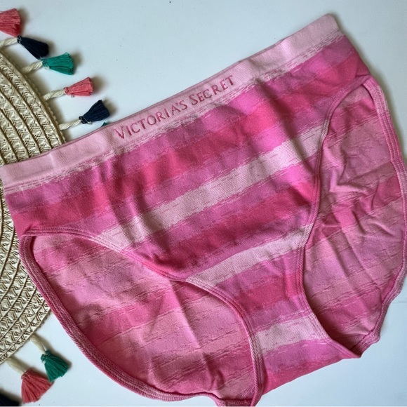 Victoria's Secret Seamless Brief Panty Flirty Pink Large NEW - Picture 3 of 4